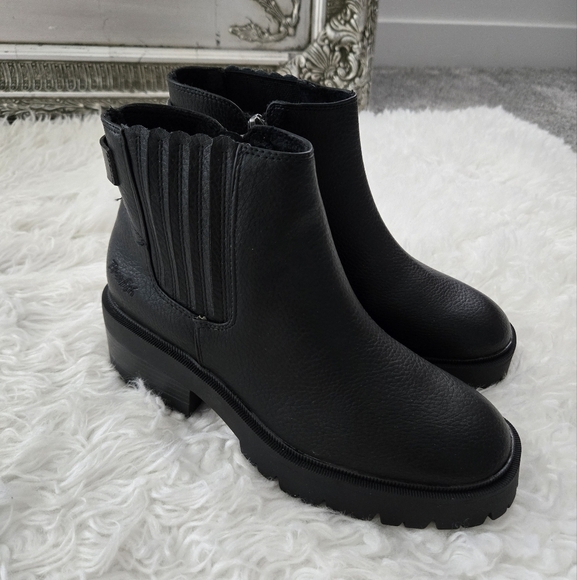 Blowfish Malibu Joy Bootie. Black. Size. 8.5. New.Sharpen up a layered look wi - Picture 1 of 7